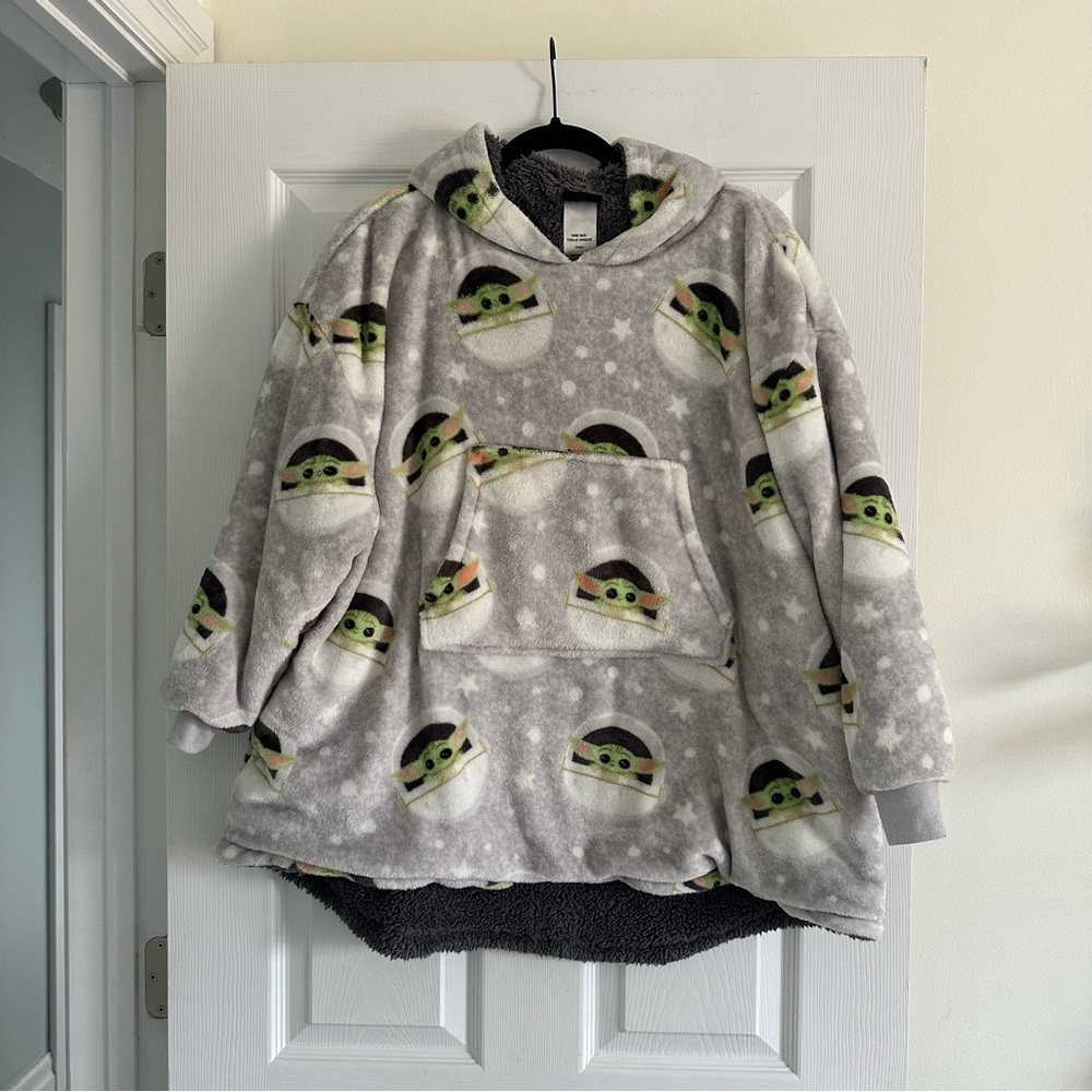 One Size Disney Grogu Women’s Sherpa Hoodie Grey Baby Yoda Fleece Pullover Top